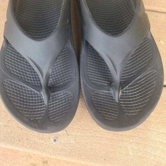 Oofos Ooriginal Unisex Recovery Sandals Flip Flops Classic Black‎ Men 9 Women 11 - Picture 7 of 8